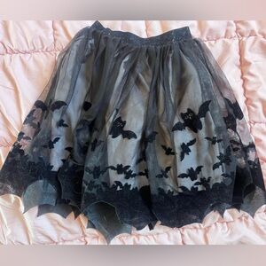 H&M Black and Gray Bat Skirt